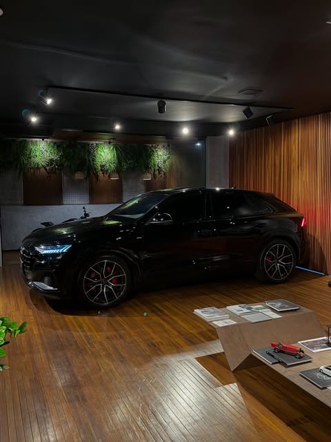 AUDI Q8 QUATTRO PERFORMANCE BLACK S-LINE - Imagem 7