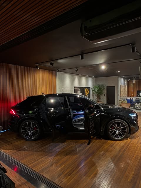 AUDI Q8 QUATTRO PERFORMANCE BLACK S-LINE - Imagem 10