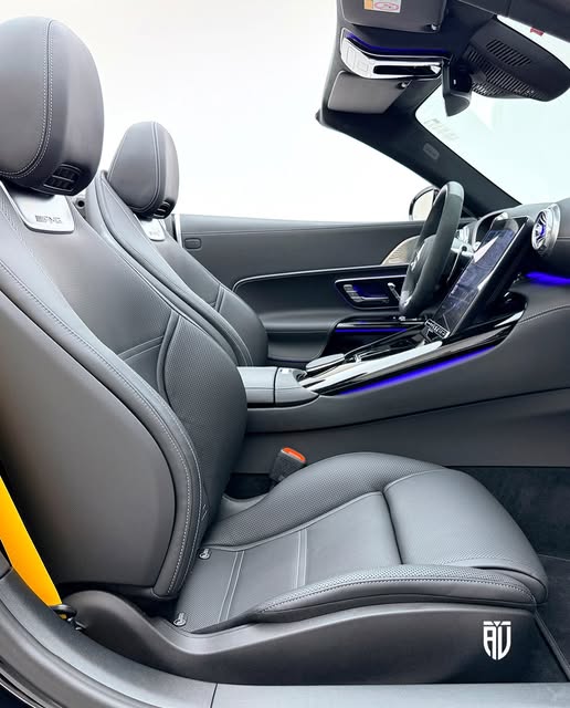 MERCEDES-BENZ SL 63 AMG E-PERFORMANCE - Imagem 14