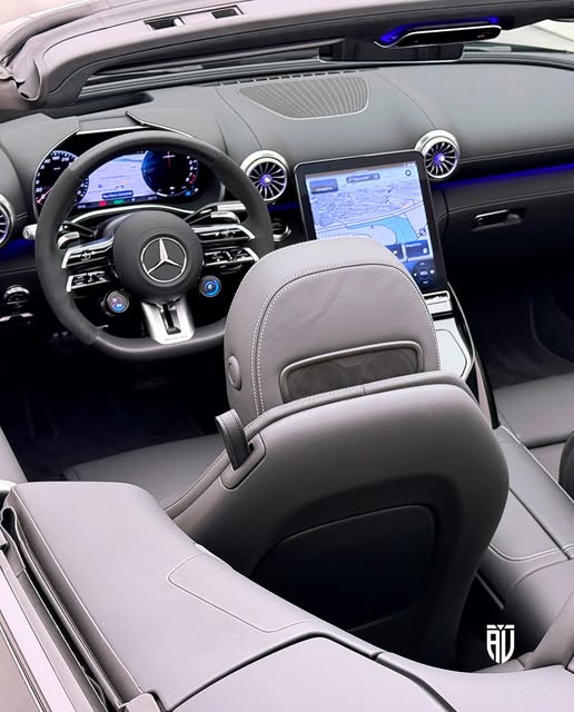 MERCEDES-BENZ SL 63 AMG E-PERFORMANCE - Imagem 8