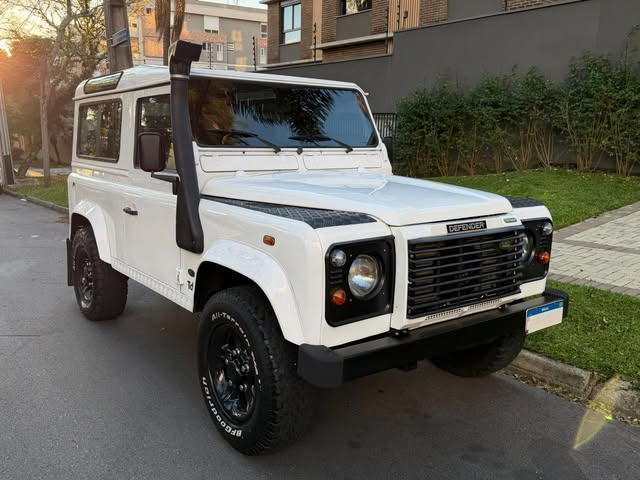 LAND ROVER DEFENDER - Imagem 13