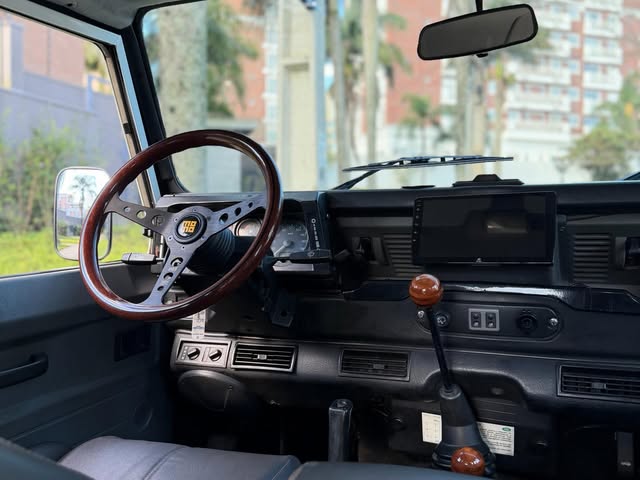 LAND ROVER DEFENDER - Imagem 4