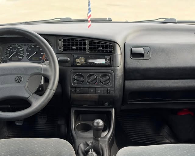 VOLKSWAGEN GOLF GLX - Imagem 16