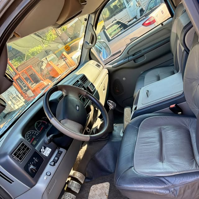 FORD F-350 - Imagem 12