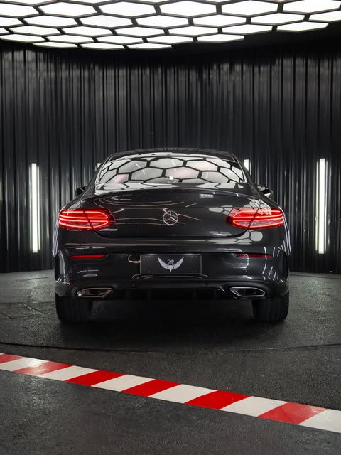 MERCEDES-BENZ C 180 SPORT COUPÉ - Imagem 19