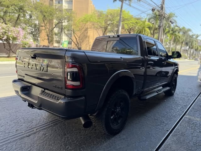 RAM 2500 LARAMIE NIGHT EDITION - Imagem 3