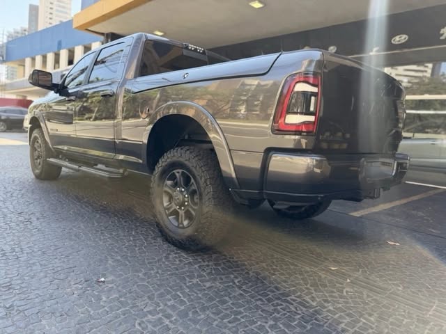 RAM 2500 LARAMIE NIGHT EDITION - Imagem 4