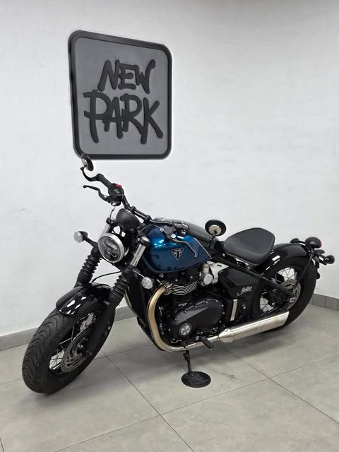 TRIUMPH BONNEVILLE BOBBER - Imagem 11