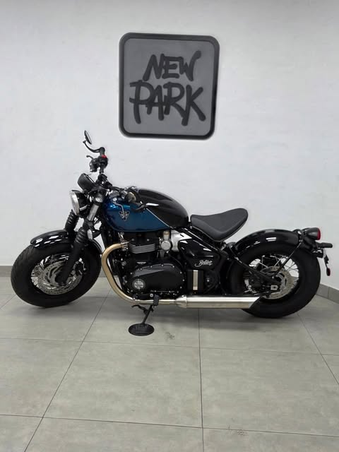 TRIUMPH BONNEVILLE BOBBER - Imagem 14