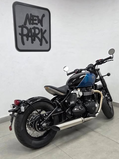 TRIUMPH BONNEVILLE BOBBER - Imagem 3