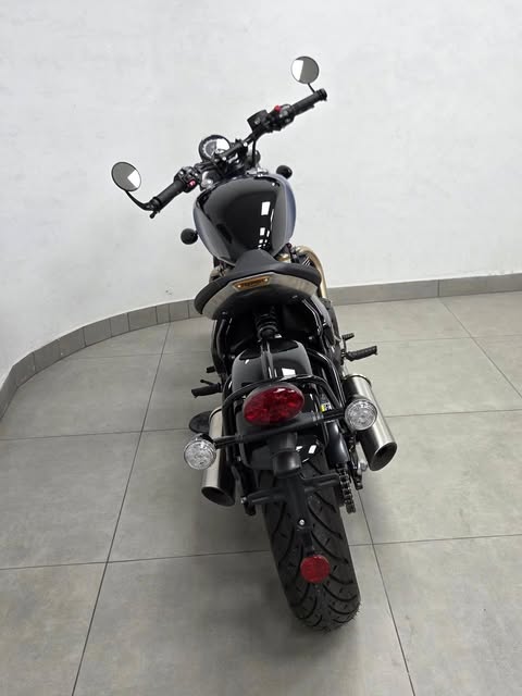 TRIUMPH BONNEVILLE BOBBER - Imagem 9