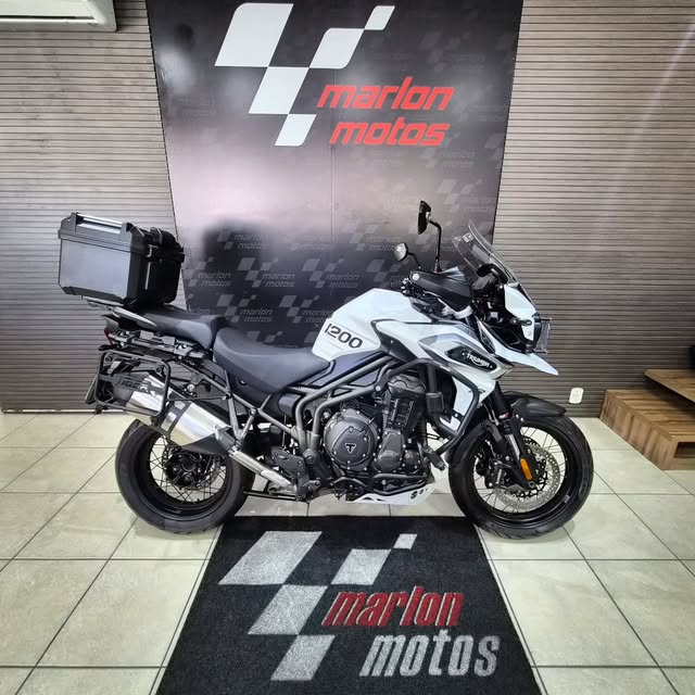 TRIUMPH TIGER XCX 1200 - Imagem 1