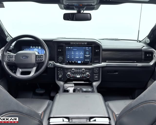FORD F-150 LARIAT FX4 - Imagem 9