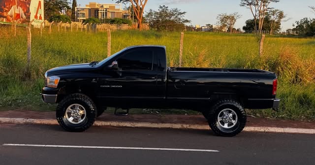 DODGE RAM 2500 SLT - Imagem 1