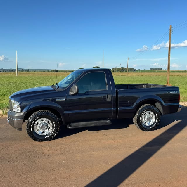 FORD F-250 XLT-L - Imagem 1