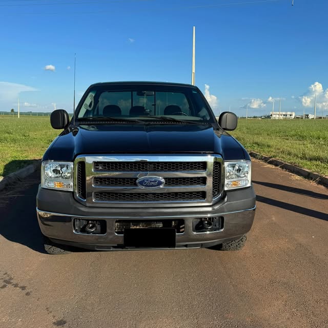 FORD F-250 XLT-L - Imagem 4