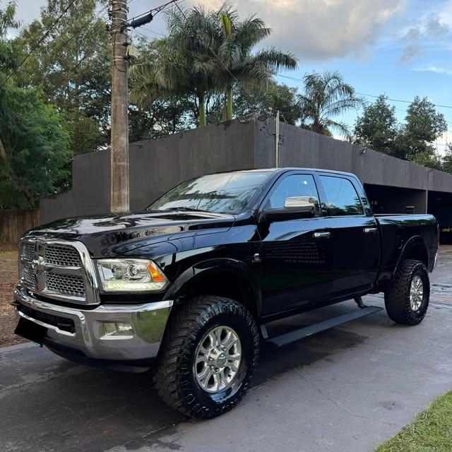 DODGE RAM 2500HD LARAMIE - Imagem 2