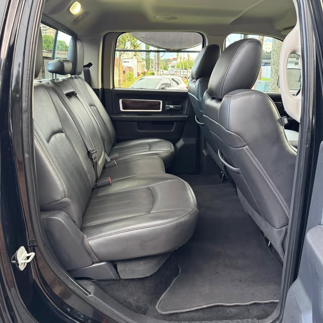 DODGE RAM 2500HD LARAMIE - Imagem 12
