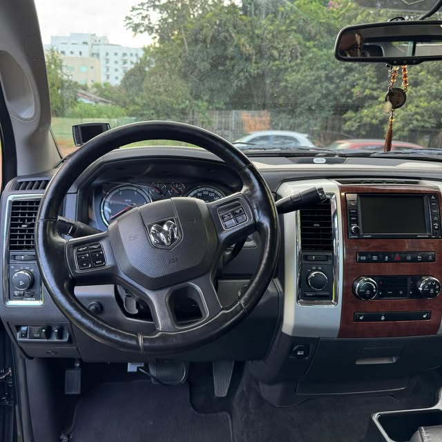 DODGE RAM 2500HD LARAMIE - Imagem 6