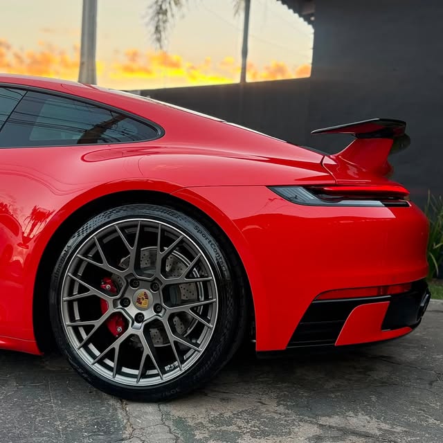 PORSCHE 911 CARRERA S - Imagem 1