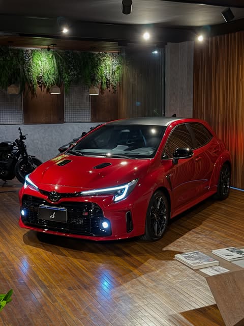 TOYOTA COROLLA GR CIRCUIT - Imagem 2