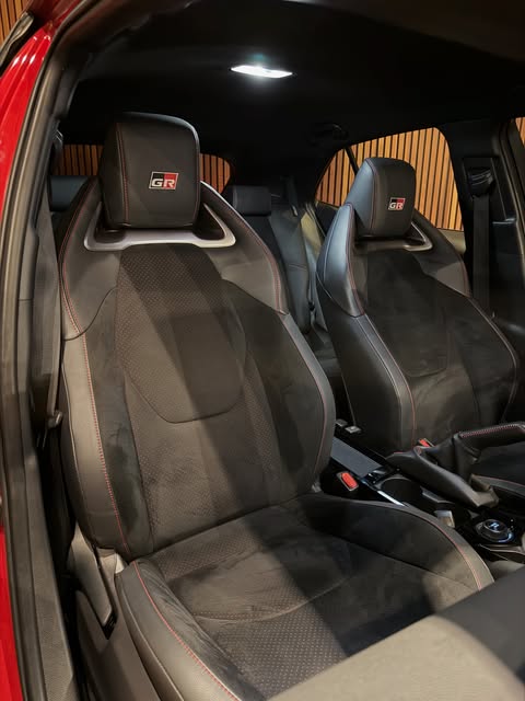 TOYOTA COROLLA GR CIRCUIT - Imagem 12