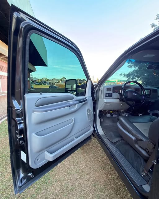 FORD F-250 XLT - Imagem 4