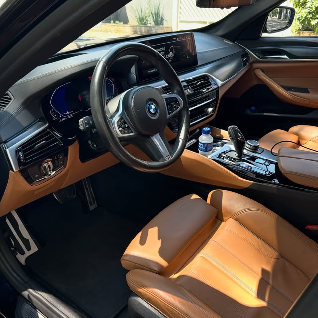 BMW 530E M SPORT HYBRID - Imagem 7