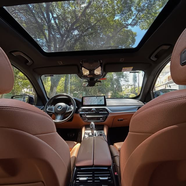 BMW 530E M SPORT HYBRID - Imagem 8