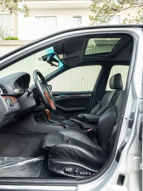 BMW 330I MOTOSPORT - Imagem 4