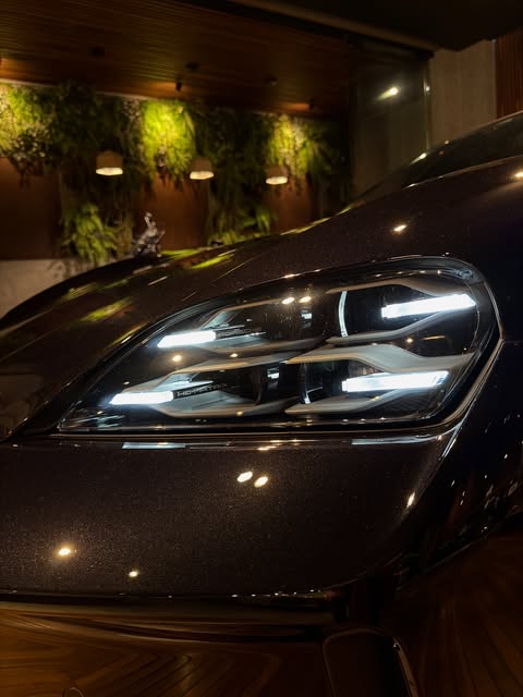 PORSCHE TAYCAN 4 CROSS TURISMO - Imagem 4
