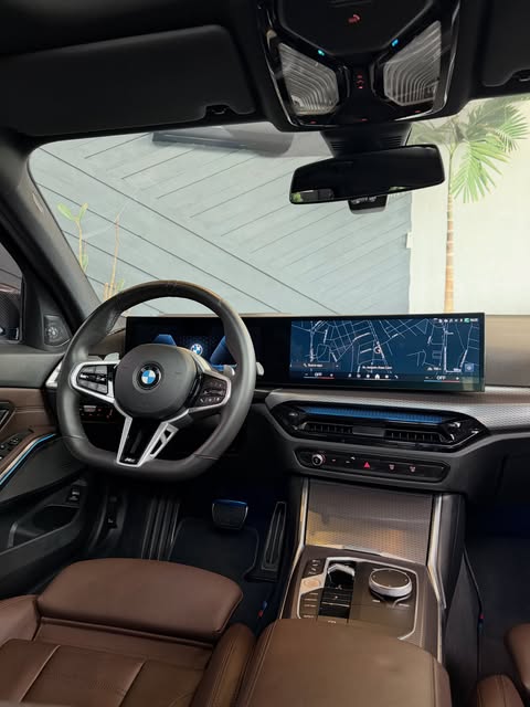 BMW 320I M SPORT 10TH ANNIVERSARY EDITION - Imagem 4