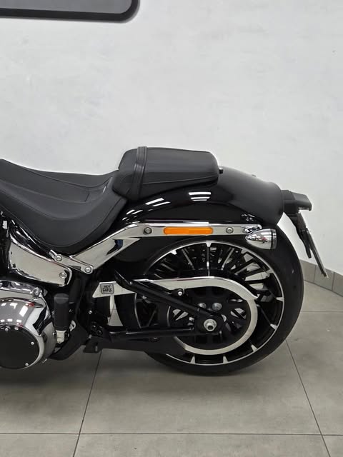 HARLEY-DAVIDSON SOFTAIL BREAKOUT - Imagem 15
