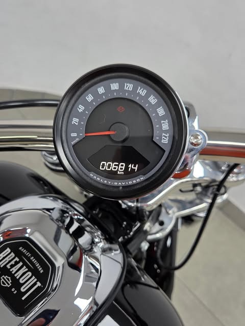 HARLEY-DAVIDSON SOFTAIL BREAKOUT - Imagem 16