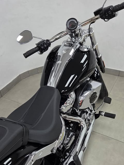 HARLEY-DAVIDSON SOFTAIL BREAKOUT - Imagem 9