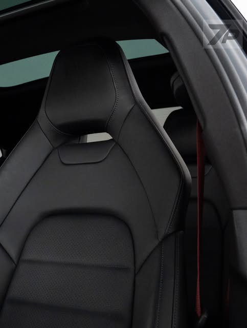 PORSCHE PANAMERA 4 E-HYBRID - Imagem 6