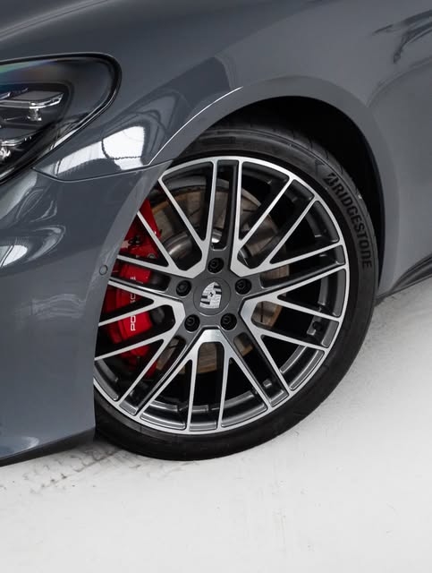 PORSCHE PANAMERA 4 E-HYBRID - Imagem 9