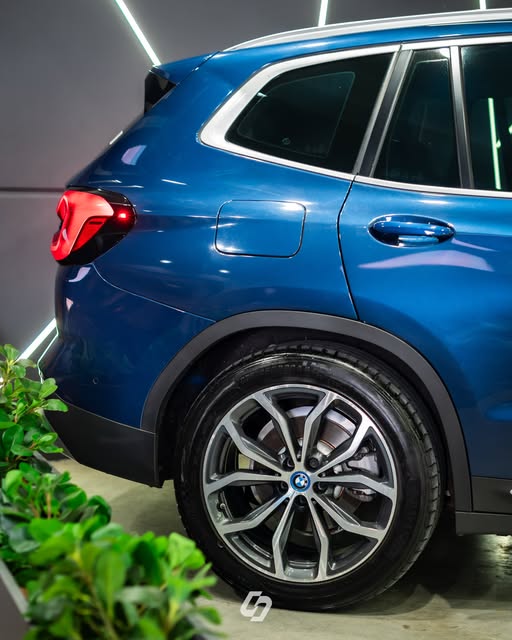 BMW X3 XDRIVE30E - Imagem 16