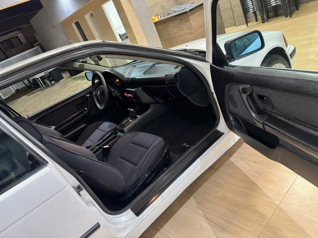 BMW 318TI - Imagem 15