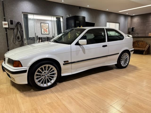 BMW 318TI - Imagem 4