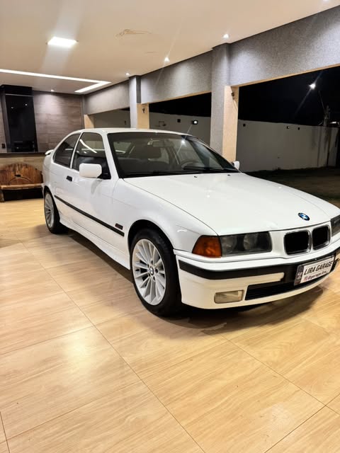 BMW 318TI - Imagem 6