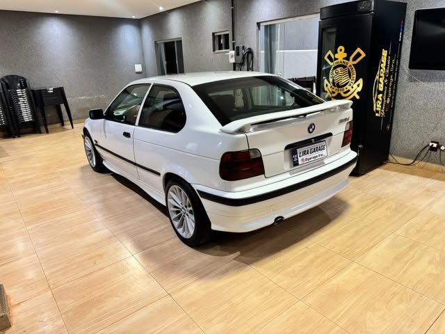 BMW 318TI - Imagem 10