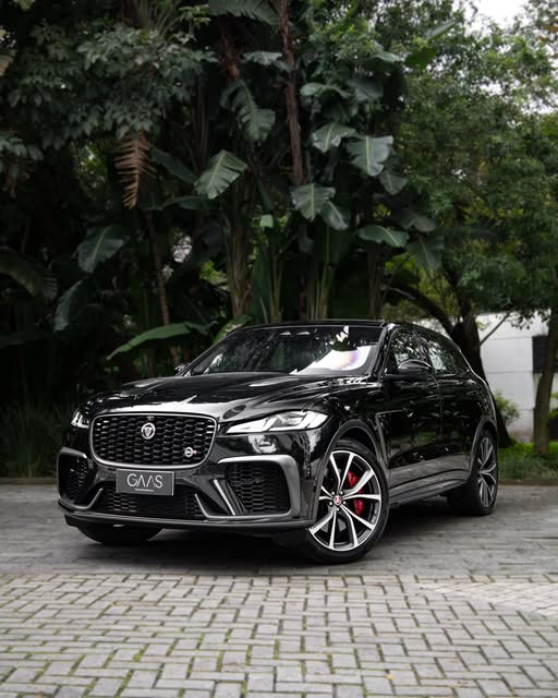 JAGUAR F-PACE SVR - Imagem 1