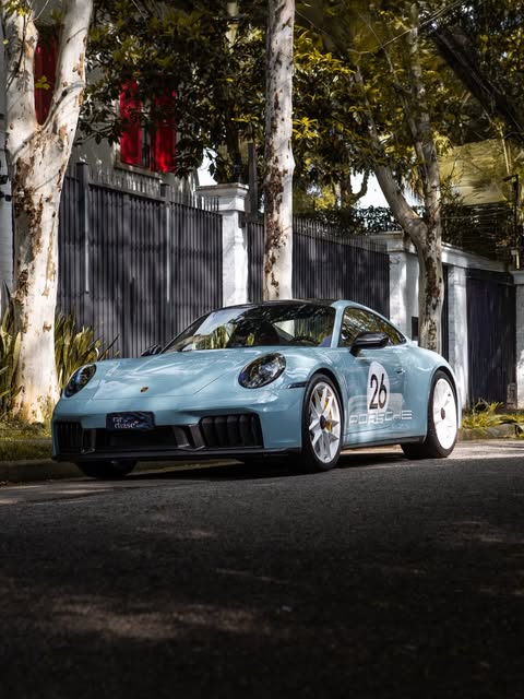 PORSCHE 911 CARRERA GTS - Imagem 2