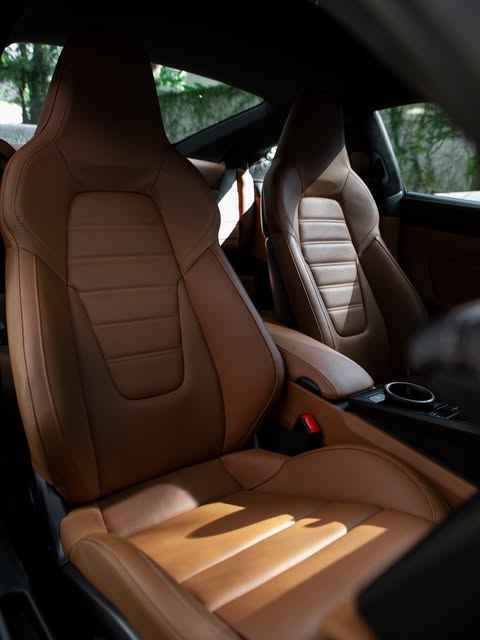 PORSCHE 911 CARRERA GTS - Imagem 12