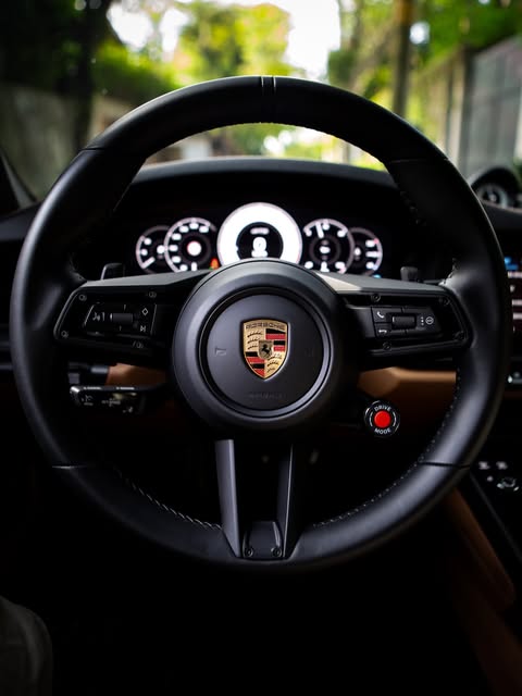 PORSCHE 911 CARRERA GTS - Imagem 14