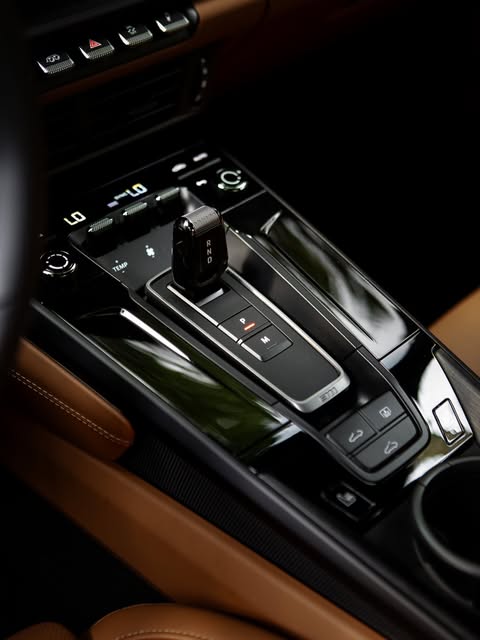 PORSCHE 911 CARRERA GTS - Imagem 15