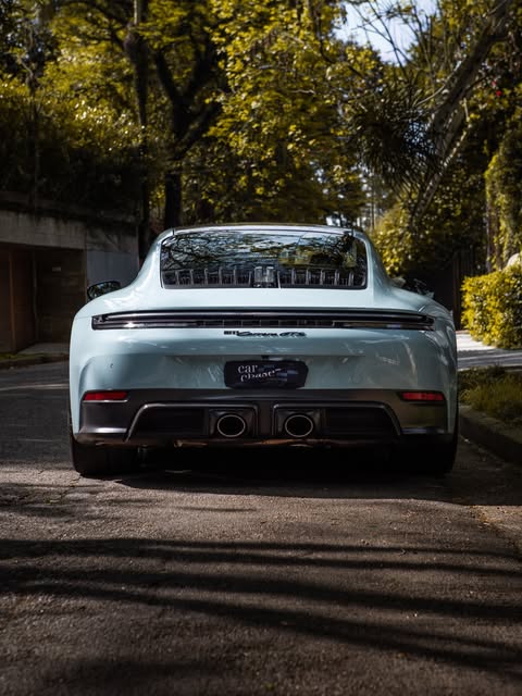 PORSCHE 911 CARRERA GTS - Imagem 4