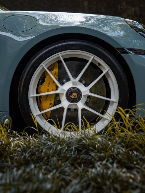 PORSCHE 911 CARRERA GTS - Imagem 7