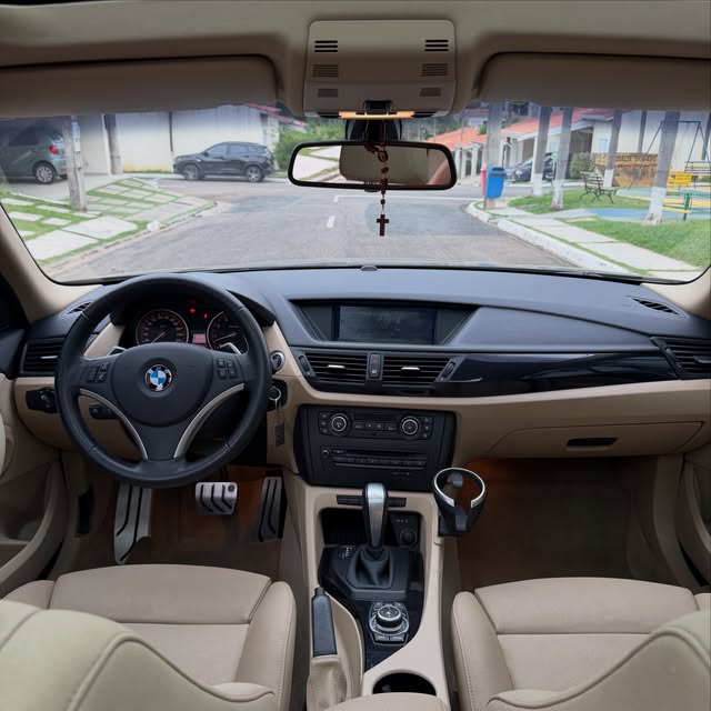 BMW X1 XDRIVE28I - Imagem 8